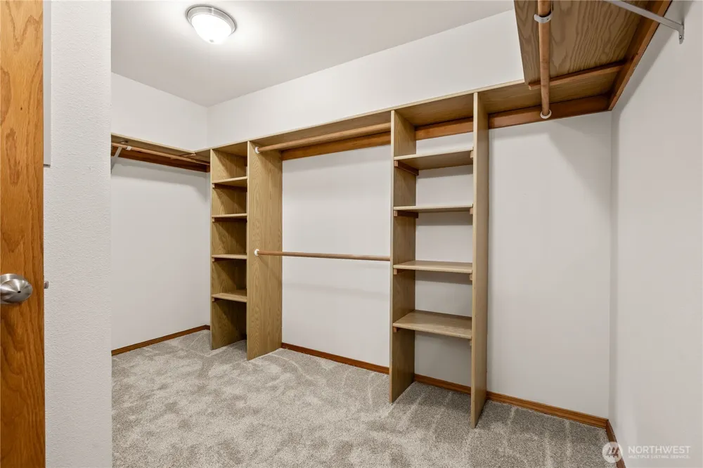 1160 Cascade Court Lynden, WA 98264