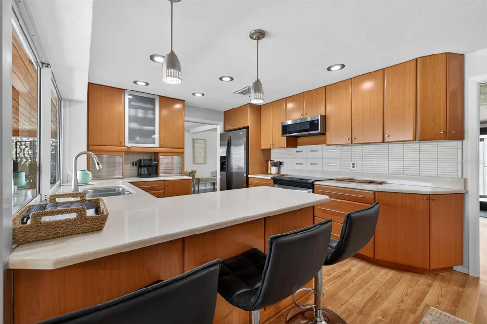 4461 38TH WAY S St Petersburg, FL 33711