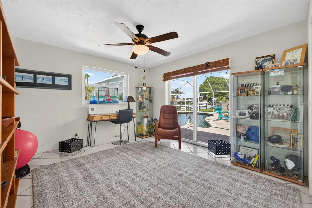 4461 38TH WAY S St Petersburg, FL 33711