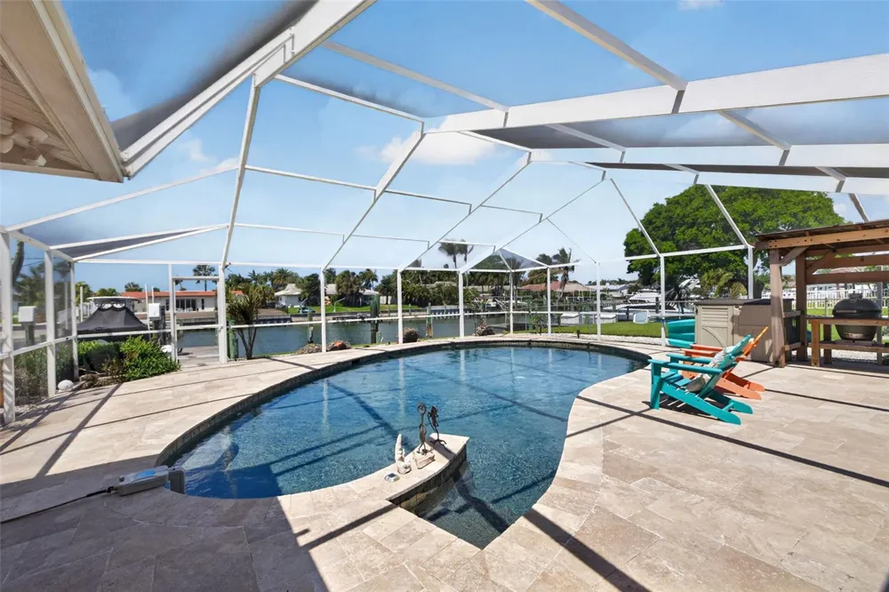 4461 38TH WAY S St Petersburg, FL 33711