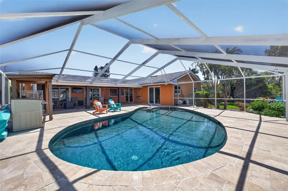 4461 38TH WAY S St Petersburg, FL 33711