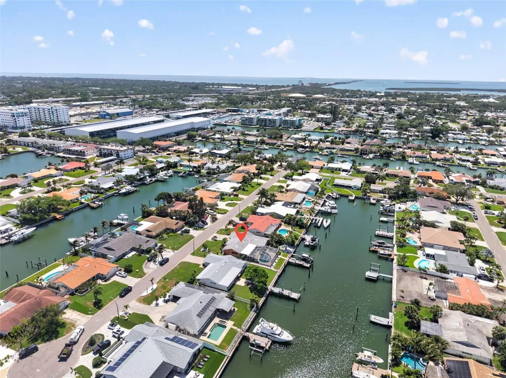 4461 38TH WAY S St Petersburg, FL 33711