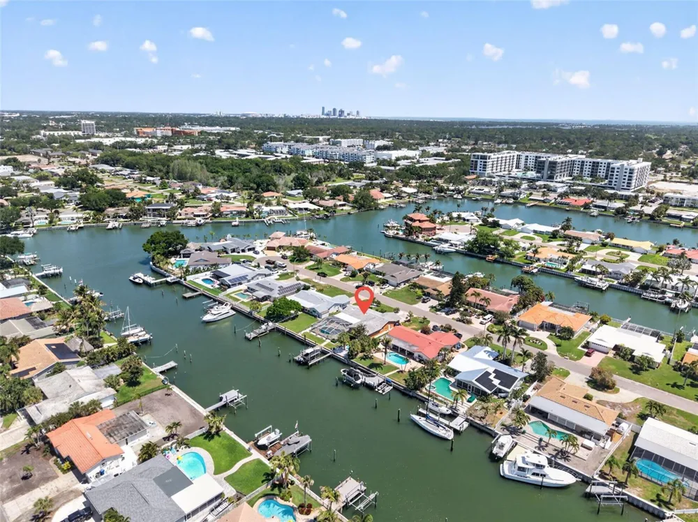 4461 38TH WAY S St Petersburg, FL 33711