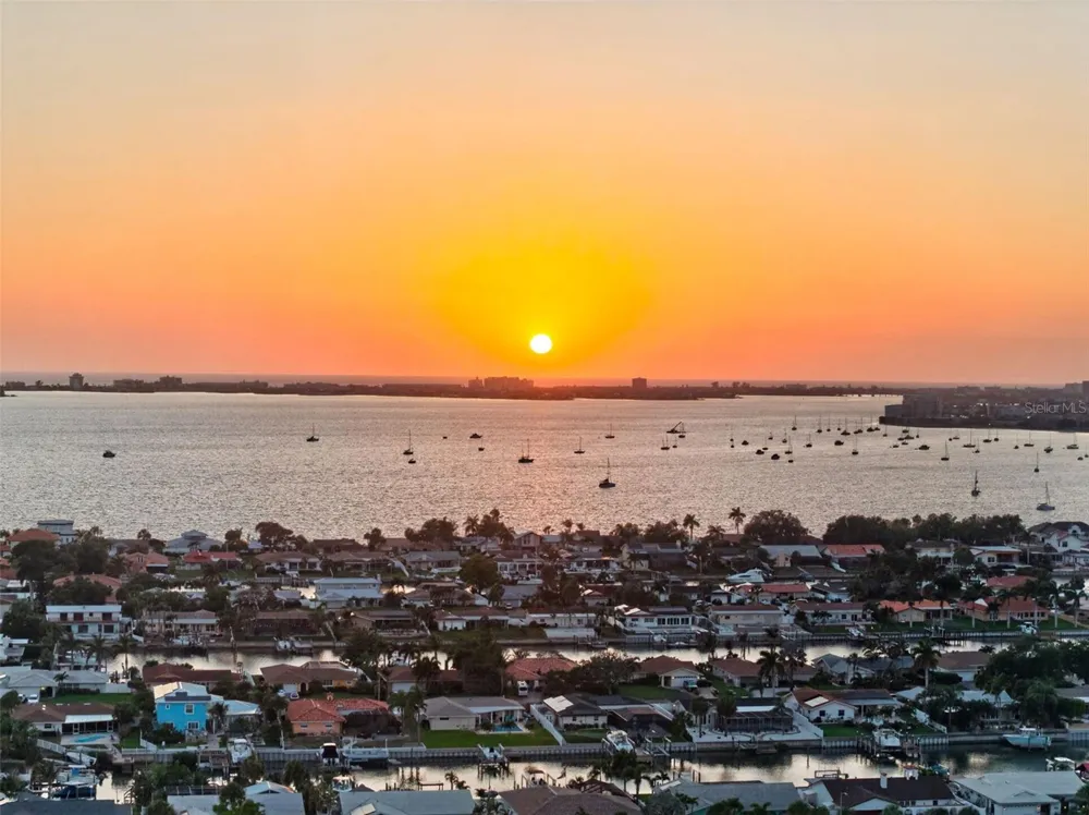 4461 38TH WAY S St Petersburg, FL 33711