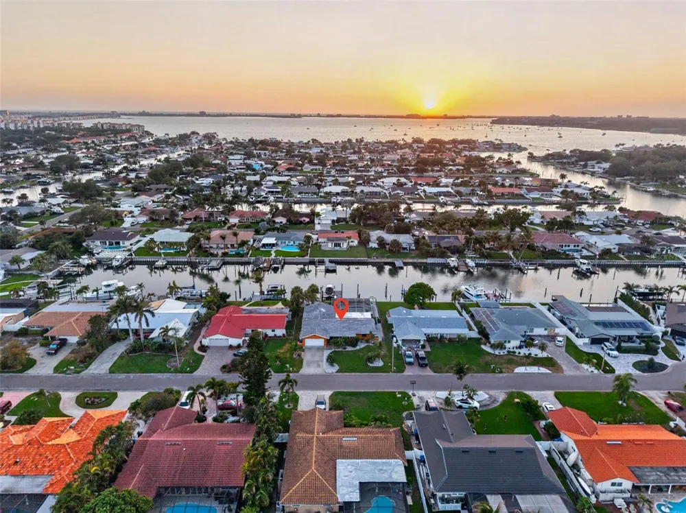 4461 38TH WAY S St Petersburg, FL 33711