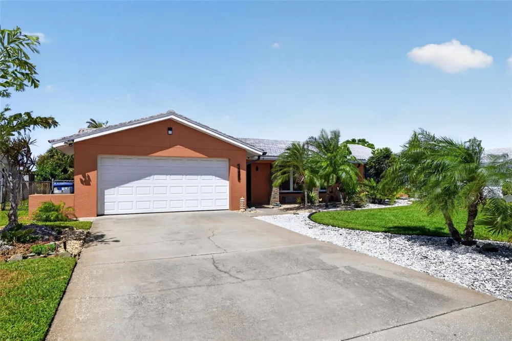 4461 38TH WAY S St Petersburg, FL 33711