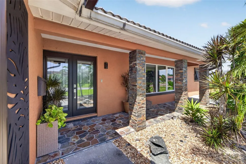 4461 38TH WAY S St Petersburg, FL 33711