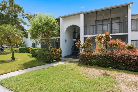 1345 PINE RIDGE CIRCLE E #A2