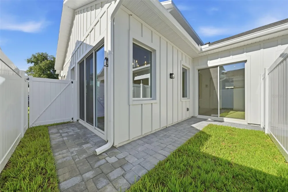 1605 BRYN MAWR STREET Orlando, FL 32804