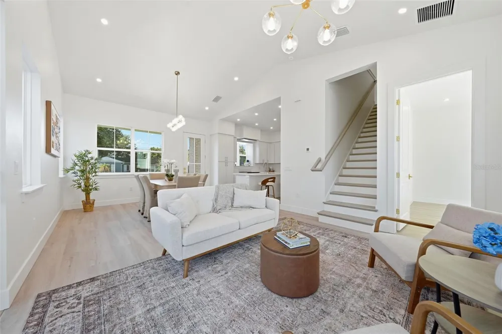 1605 BRYN MAWR STREET Orlando, FL 32804