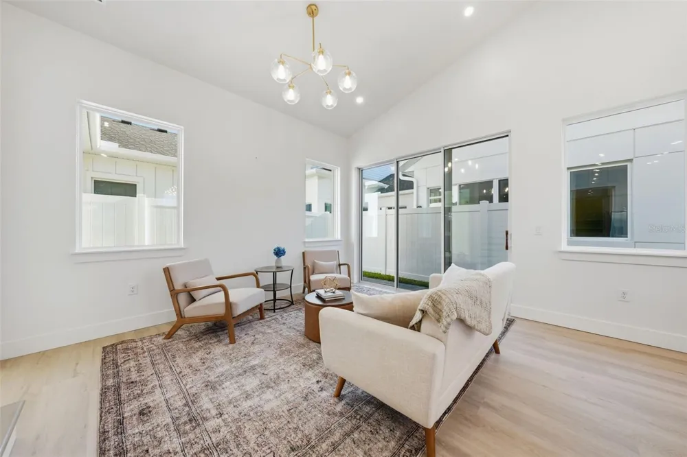 1605 BRYN MAWR STREET Orlando, FL 32804