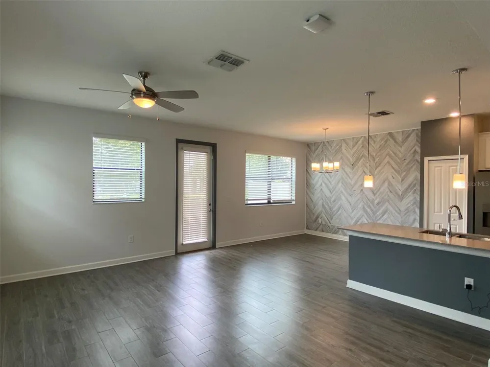 1218 PAYNE STEWART DRIVE Davenport, FL 33896