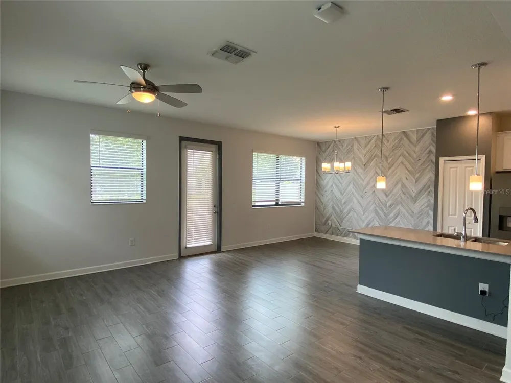 1218 PAYNE STEWART DRIVE Davenport, FL 33896