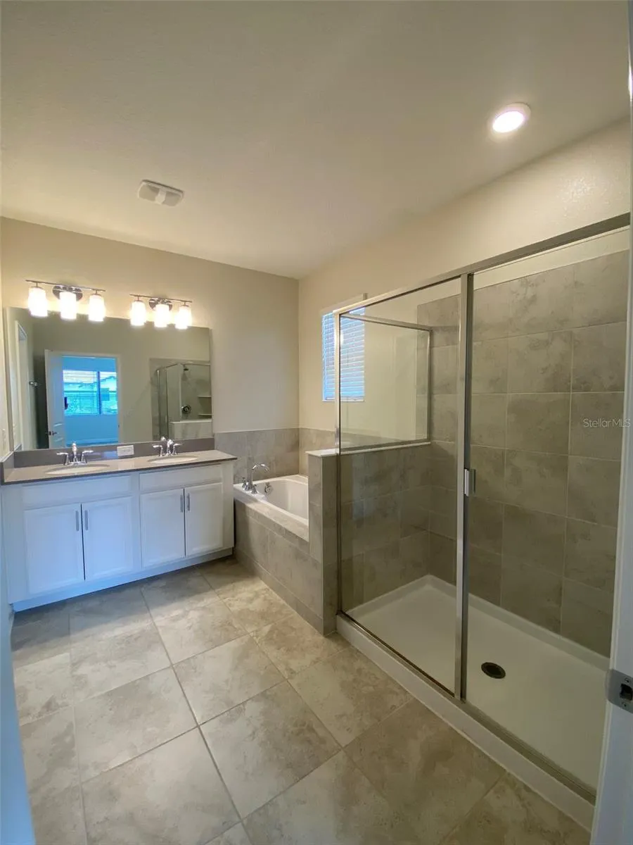 1218 PAYNE STEWART DRIVE Davenport, FL 33896