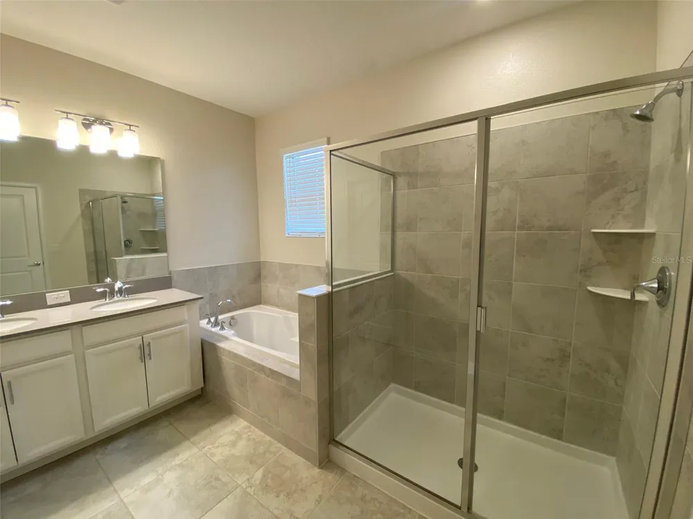 1218 PAYNE STEWART DRIVE Davenport, FL 33896
