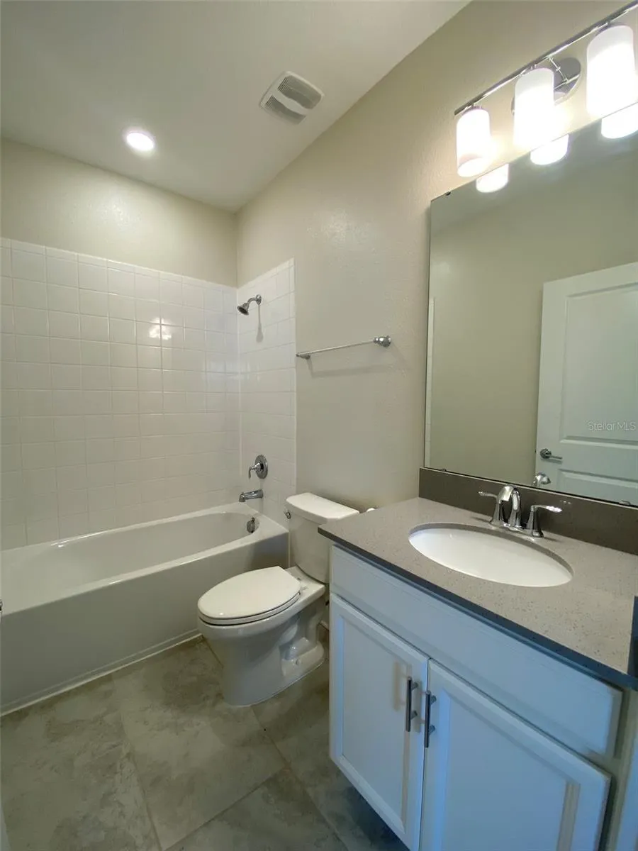 1218 PAYNE STEWART DRIVE Davenport, FL 33896