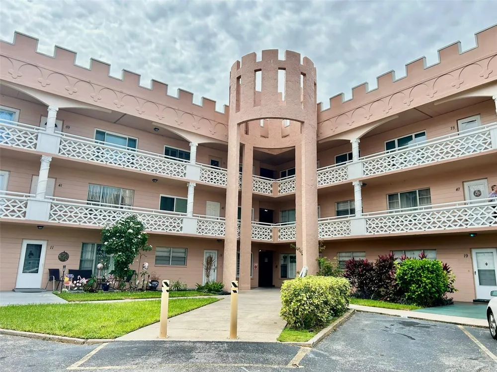2457 ECUADORIAN WAY #41 Clearwater, FL 33763