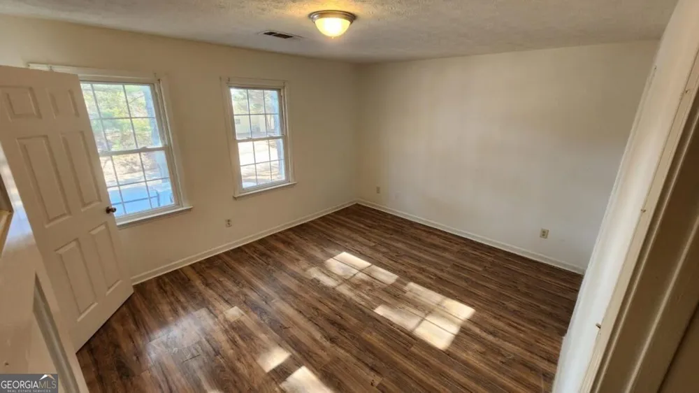 631 Hunting Creek LN SE Conyers, GA 30013
