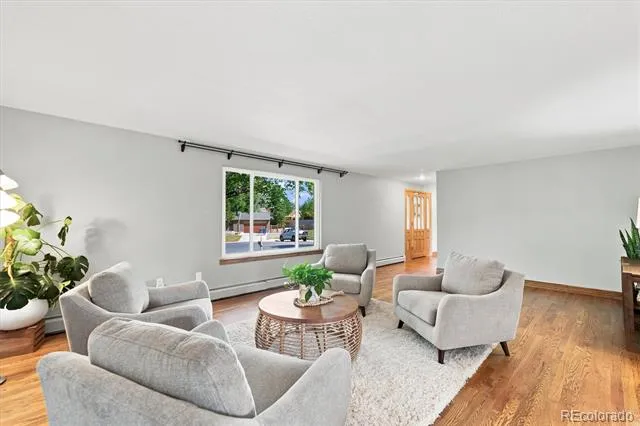 1186 E Davies Court Centennial, CO 80122
