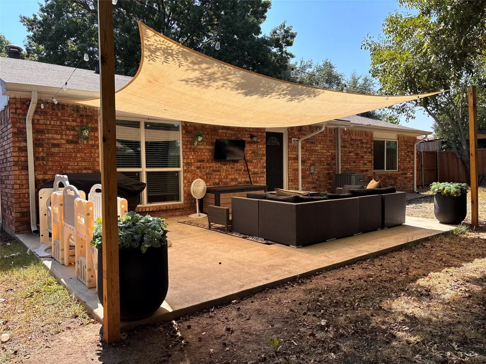 1609 Lyric Drive Garland, TX 75040