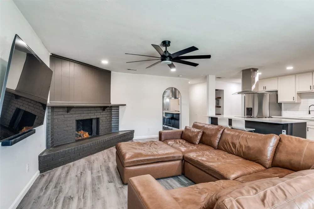 1609 Lyric Drive Garland, TX 75040