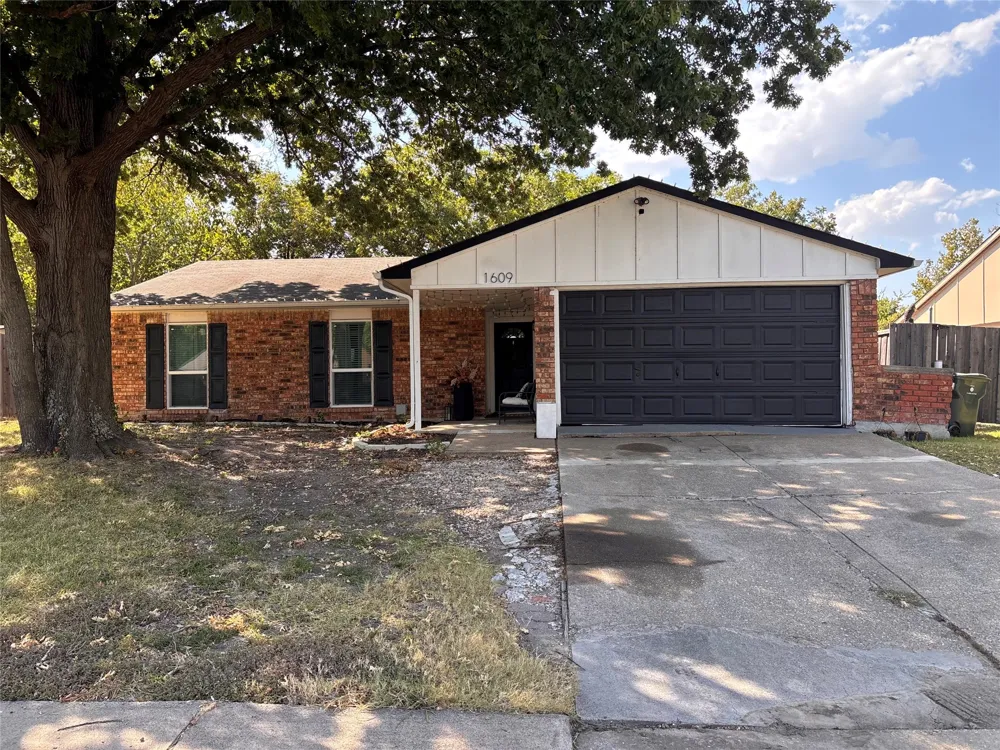 1609 Lyric Drive Garland, TX 75040