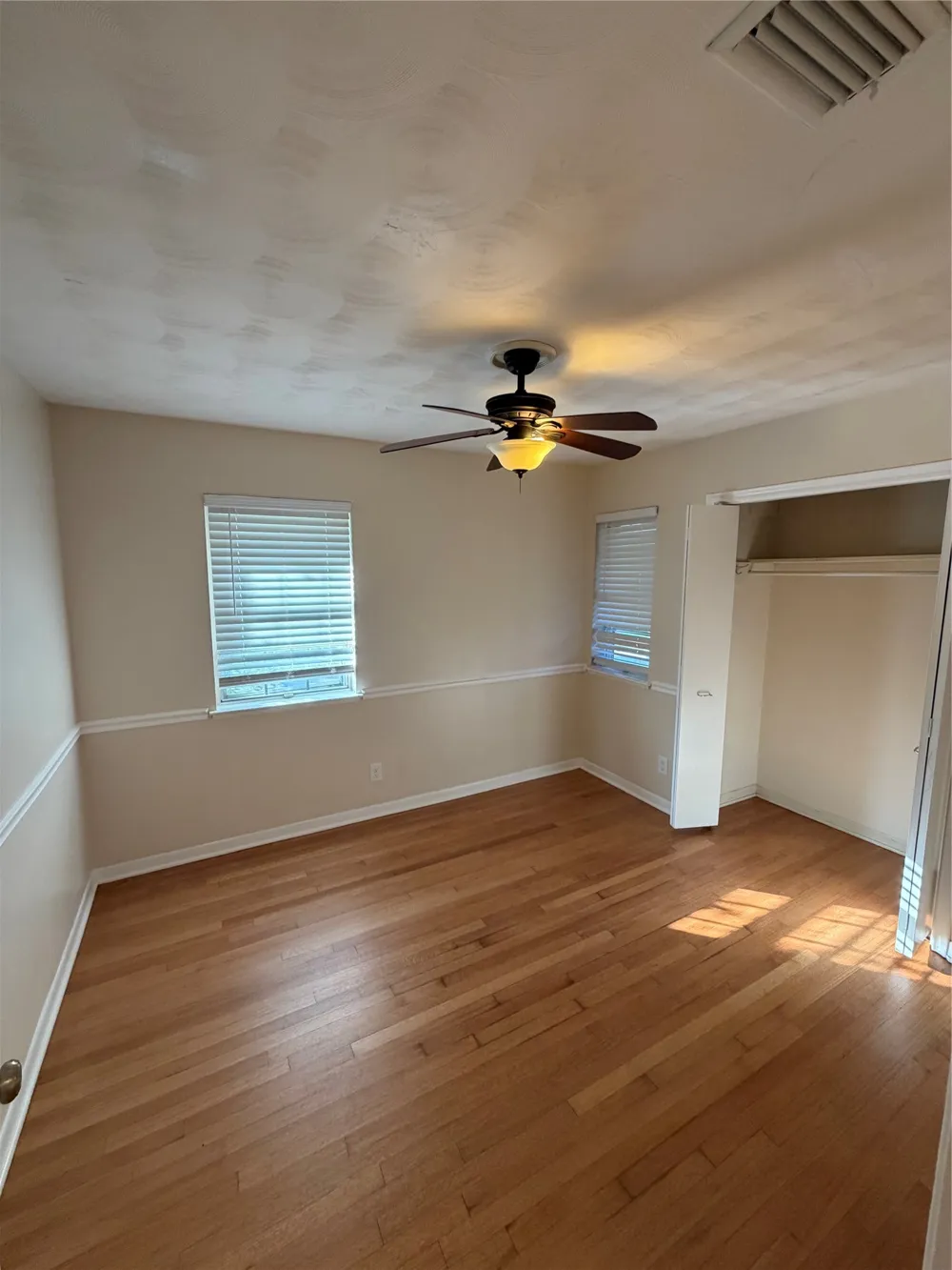 2323 Springhill Drive Dallas, TX 75228
