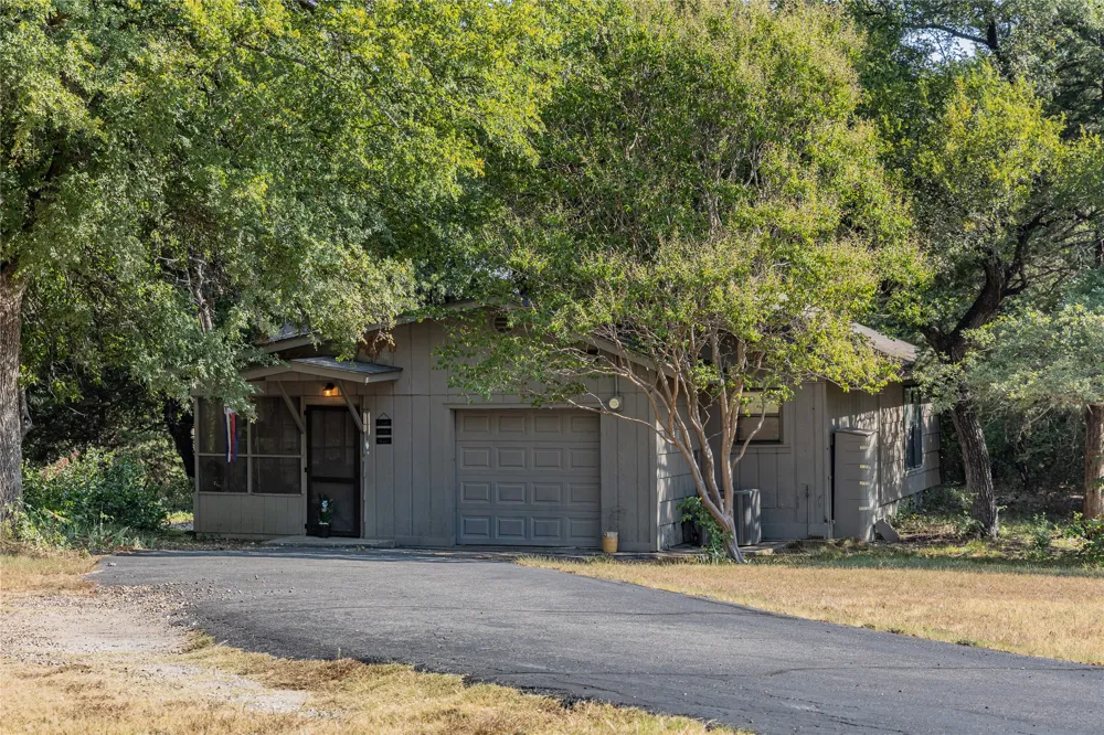 4381 Loy Lake Road Sherman, TX 75092