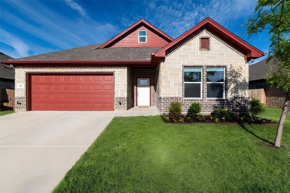405 Titus Drive Springtown, TX 76082