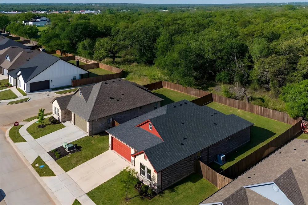 405 Titus Drive Springtown, TX 76082