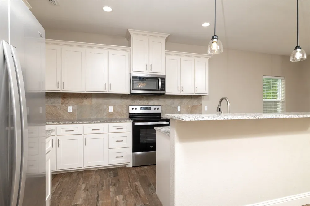 405 Titus Drive Springtown, TX 76082