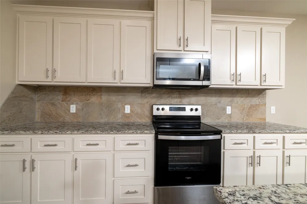 405 Titus Drive Springtown, TX 76082
