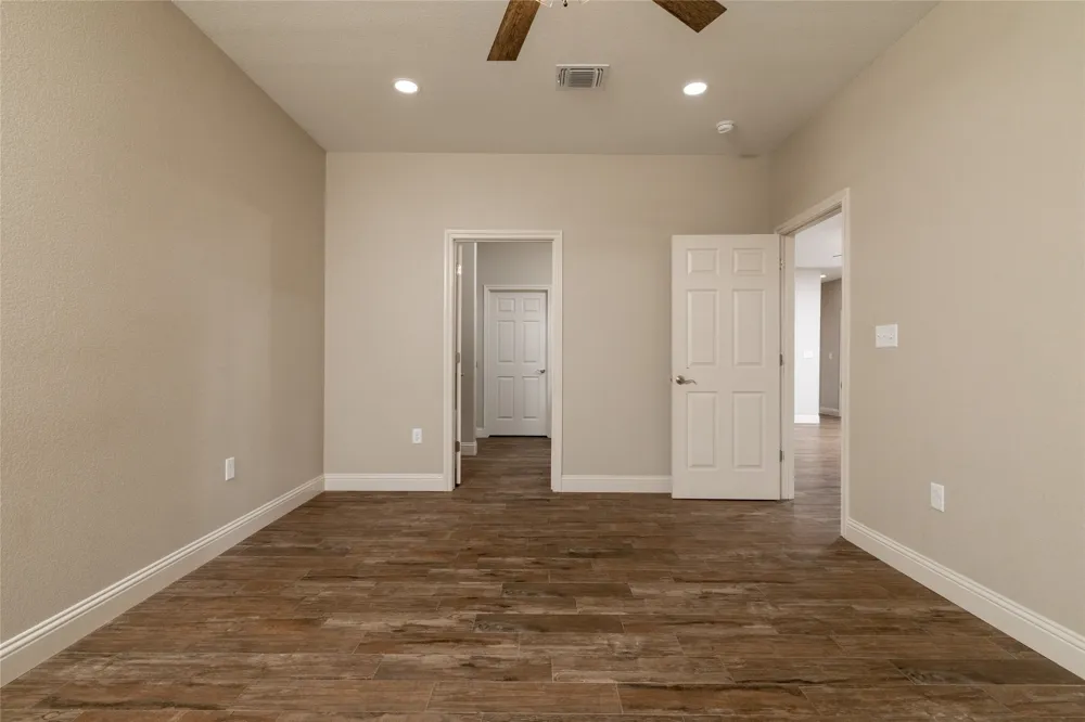 405 Titus Drive Springtown, TX 76082