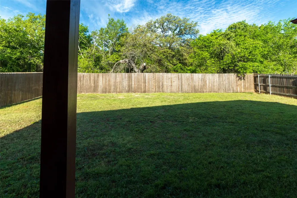 405 Titus Drive Springtown, TX 76082