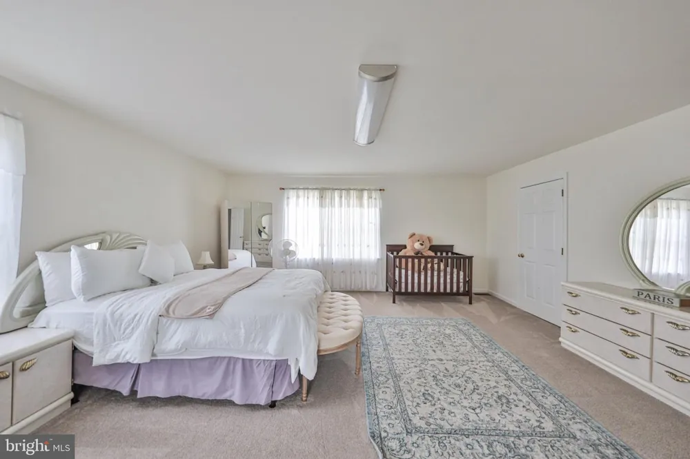 42 LOUIS CIRCLE Drums, PA 18222