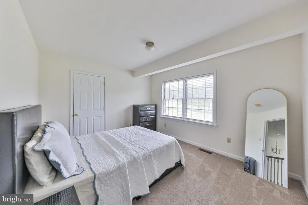 42 LOUIS CIRCLE Drums, PA 18222