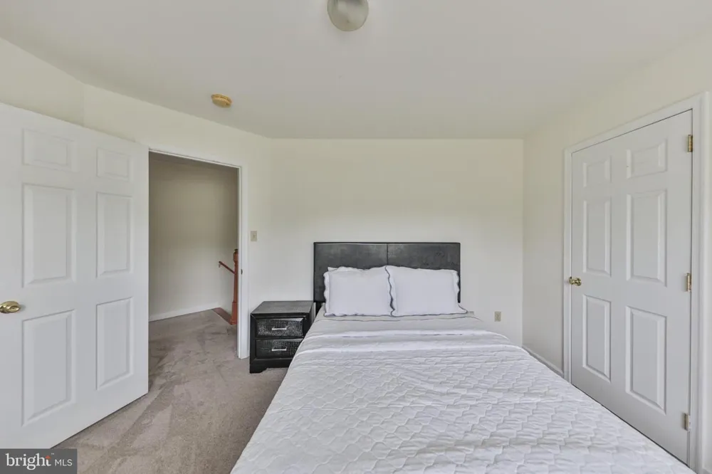 42 LOUIS CIRCLE Drums, PA 18222