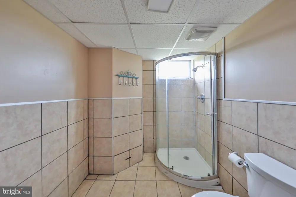 42 LOUIS CIRCLE Drums, PA 18222