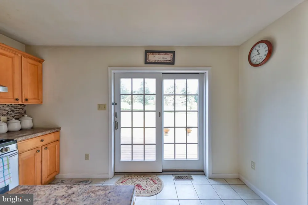 42 LOUIS CIRCLE Drums, PA 18222