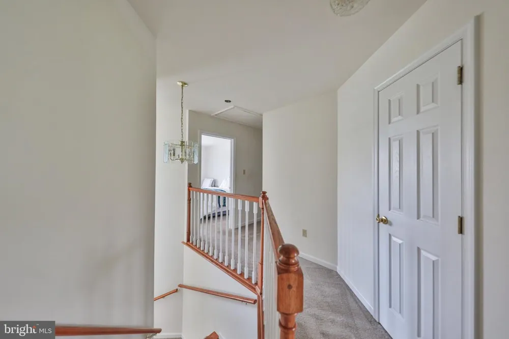 42 LOUIS CIRCLE Drums, PA 18222