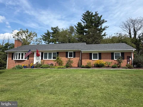 1121 OAKLAWN DRIVE
