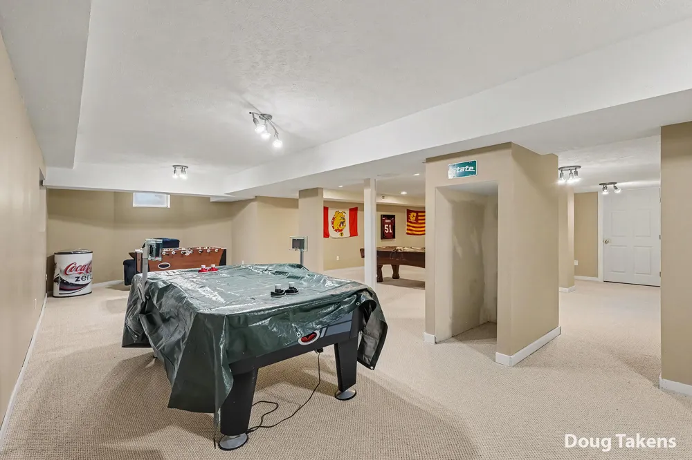 381 White Stag Court SW Grandville, MI 49418