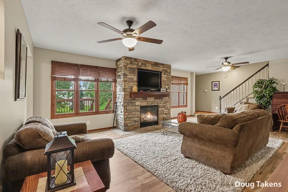 381 White Stag Court SW Grandville, MI 49418