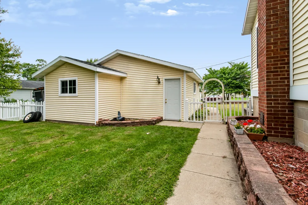 404 S Berrien Street New Buffalo, MI 49117