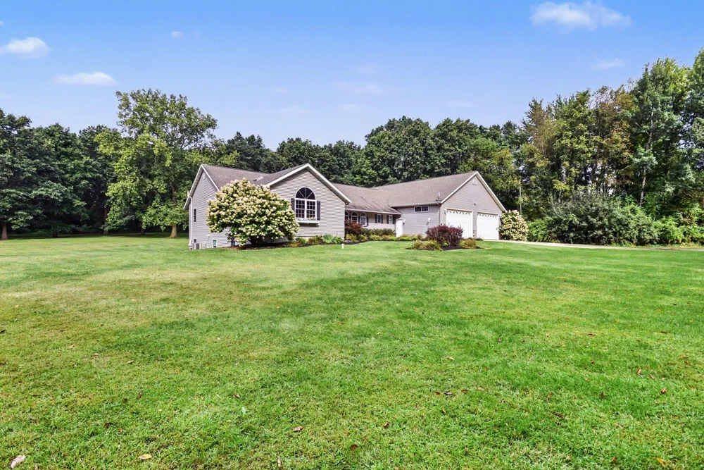 15627 13 Mile Road Battle Creek, MI 49014