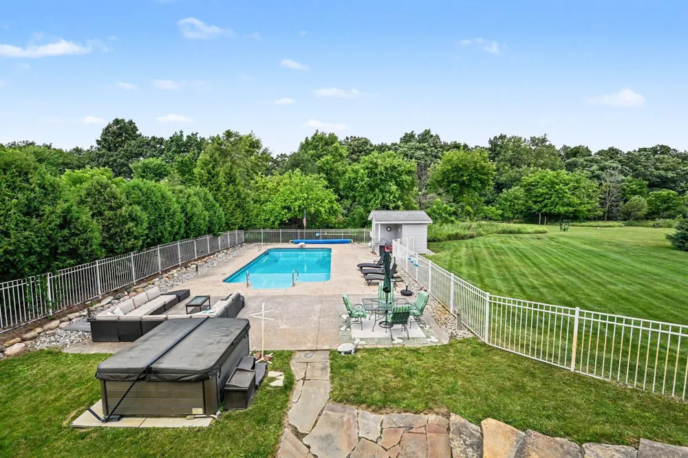4234 Lori Lynn Lane Whitmore Lake, MI 48189