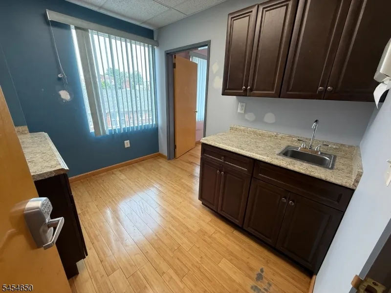 312 Belleville Tpke North Arlington, NJ 07031