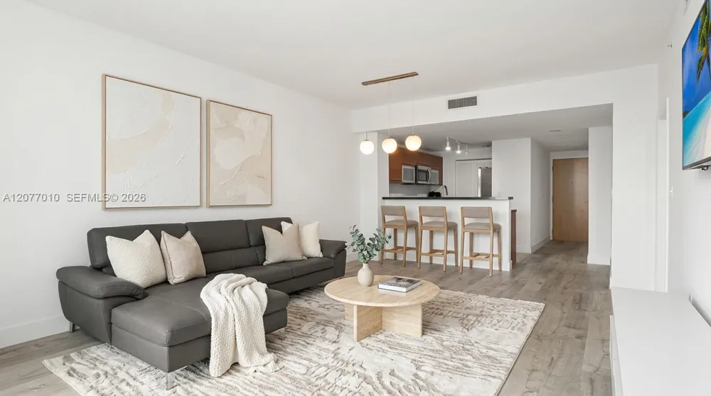 253 NE 2nd St #2104 Miami, FL 33132