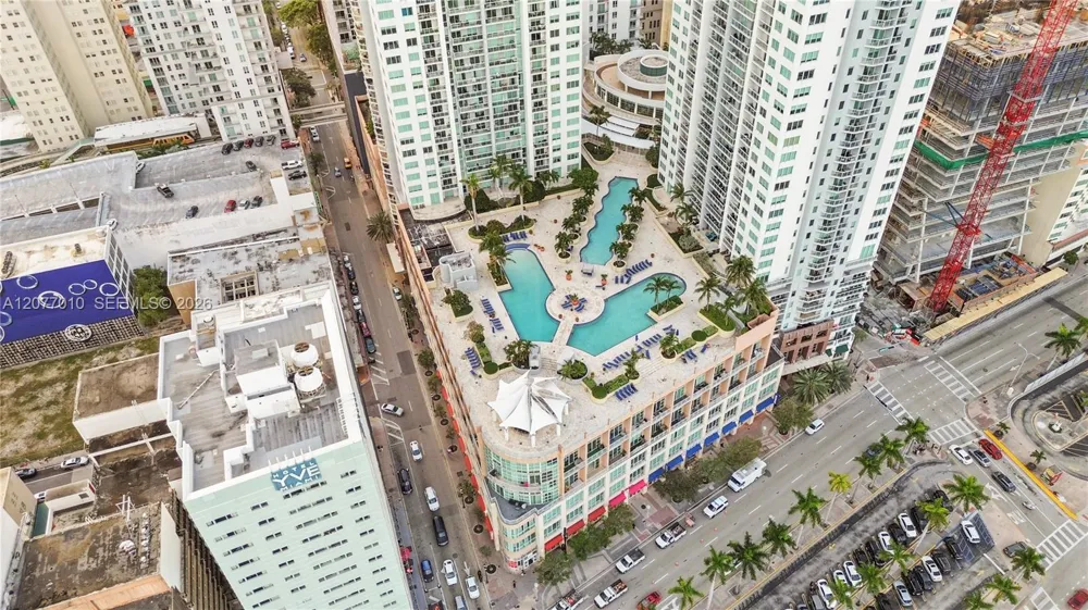 253 NE 2nd St #2104 Miami, FL 33132