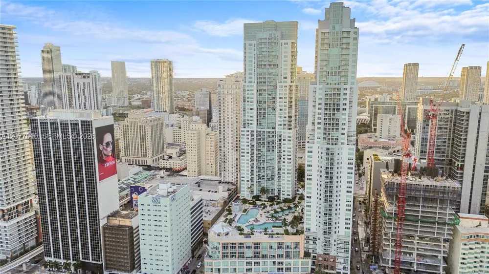 253 NE 2nd St #2104 Miami, FL 33132